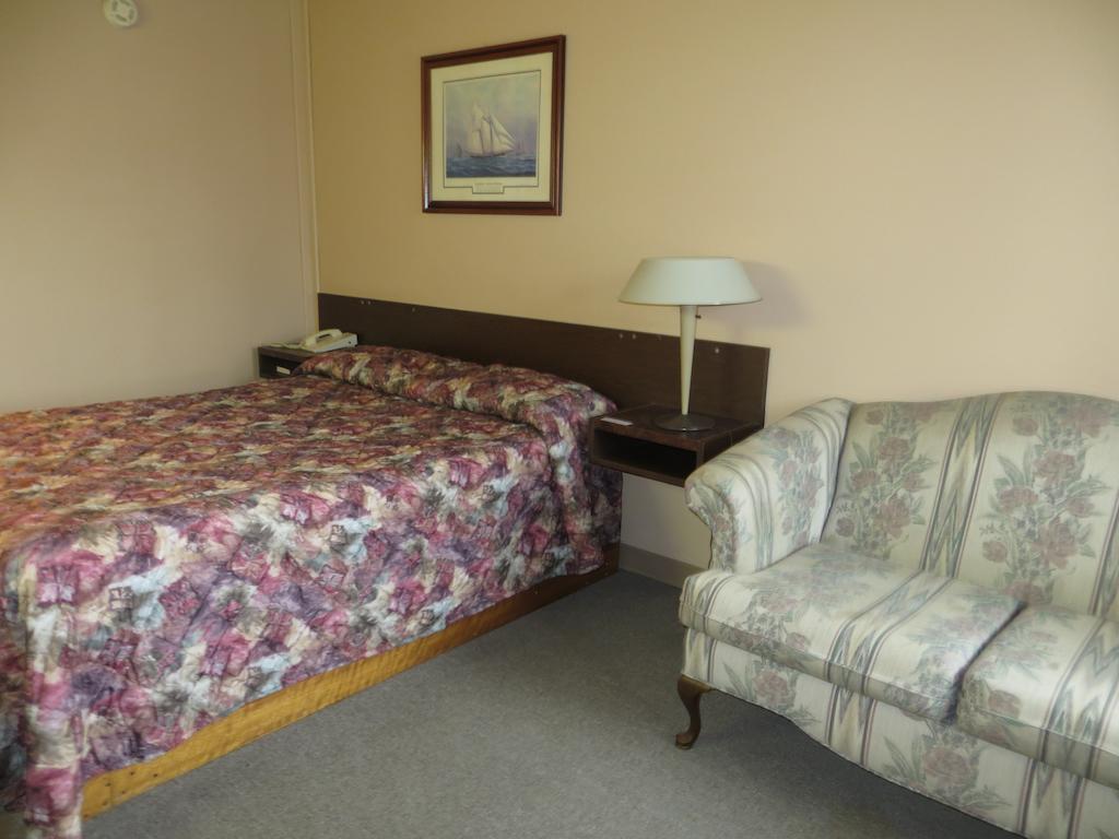Parkwood Motor Inn Sundre Chambre photo