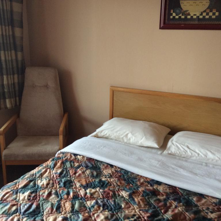 Parkwood Motor Inn Sundre Extérieur photo