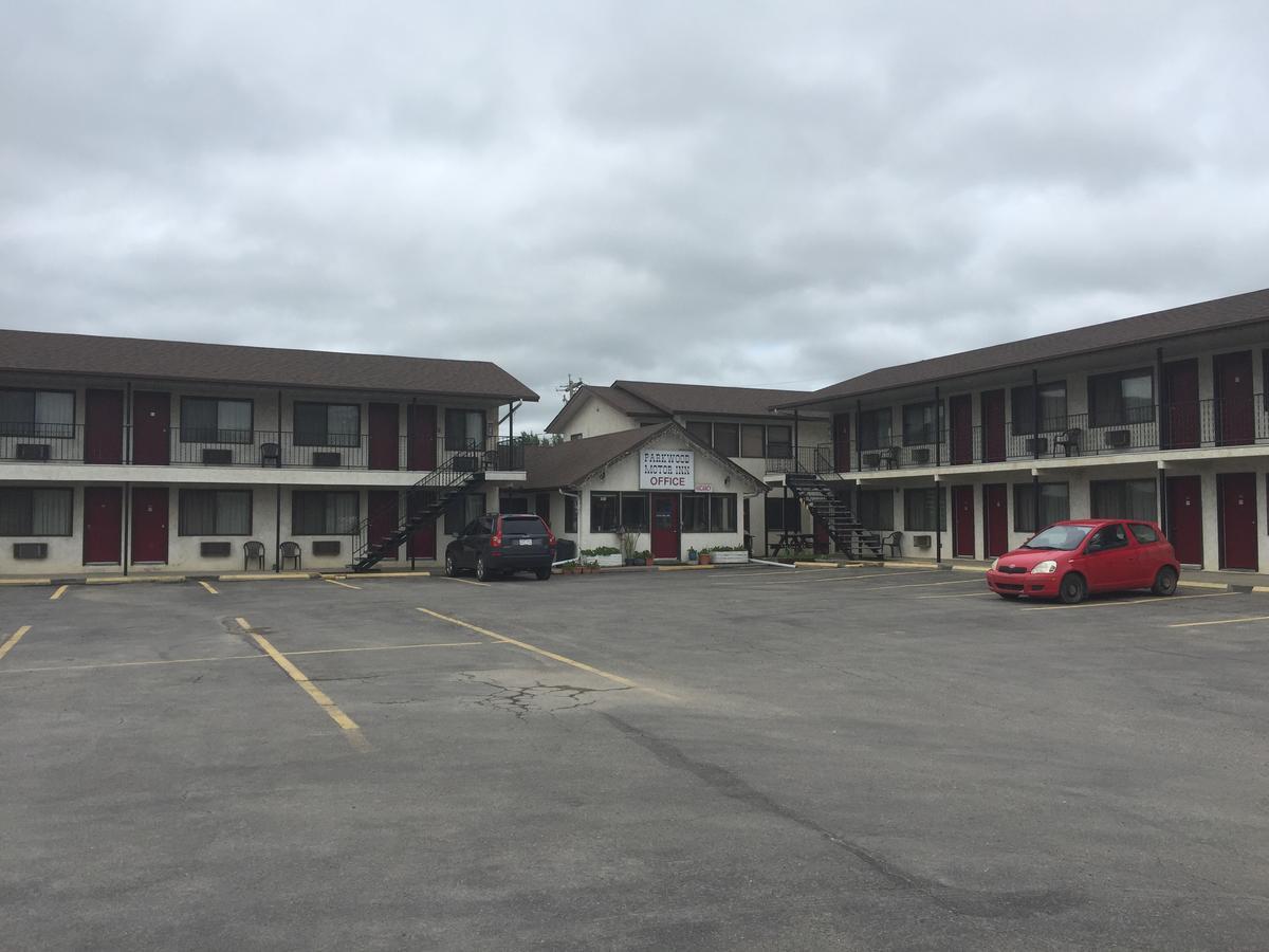 Parkwood Motor Inn Sundre Extérieur photo