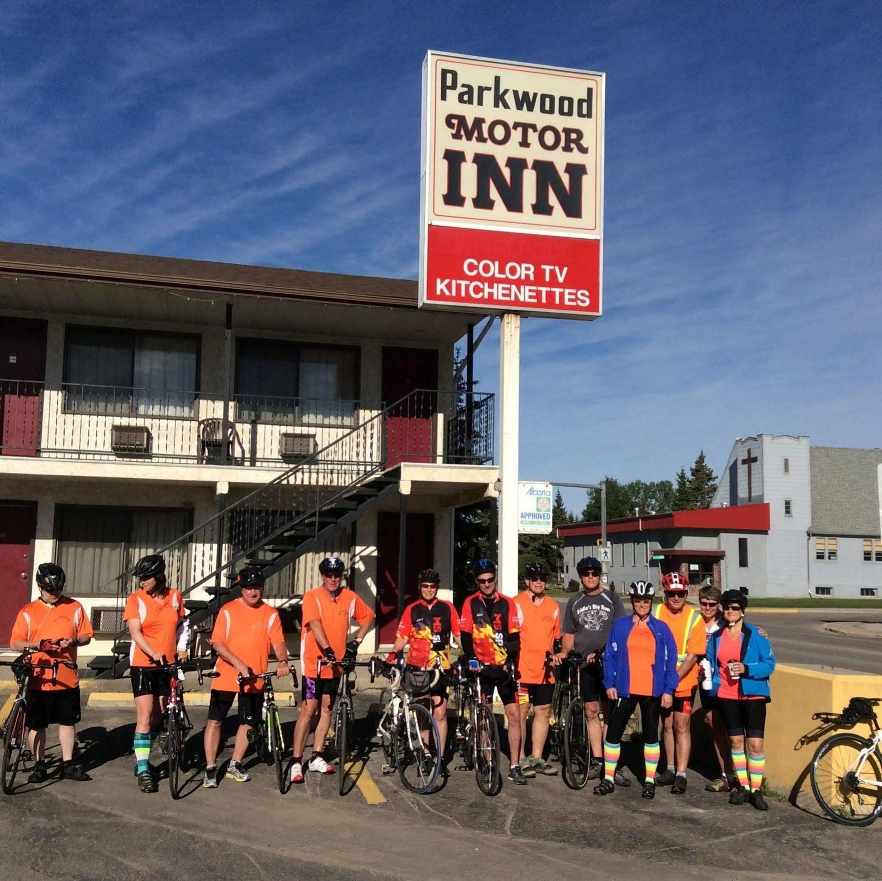 Parkwood Motor Inn Sundre Extérieur photo