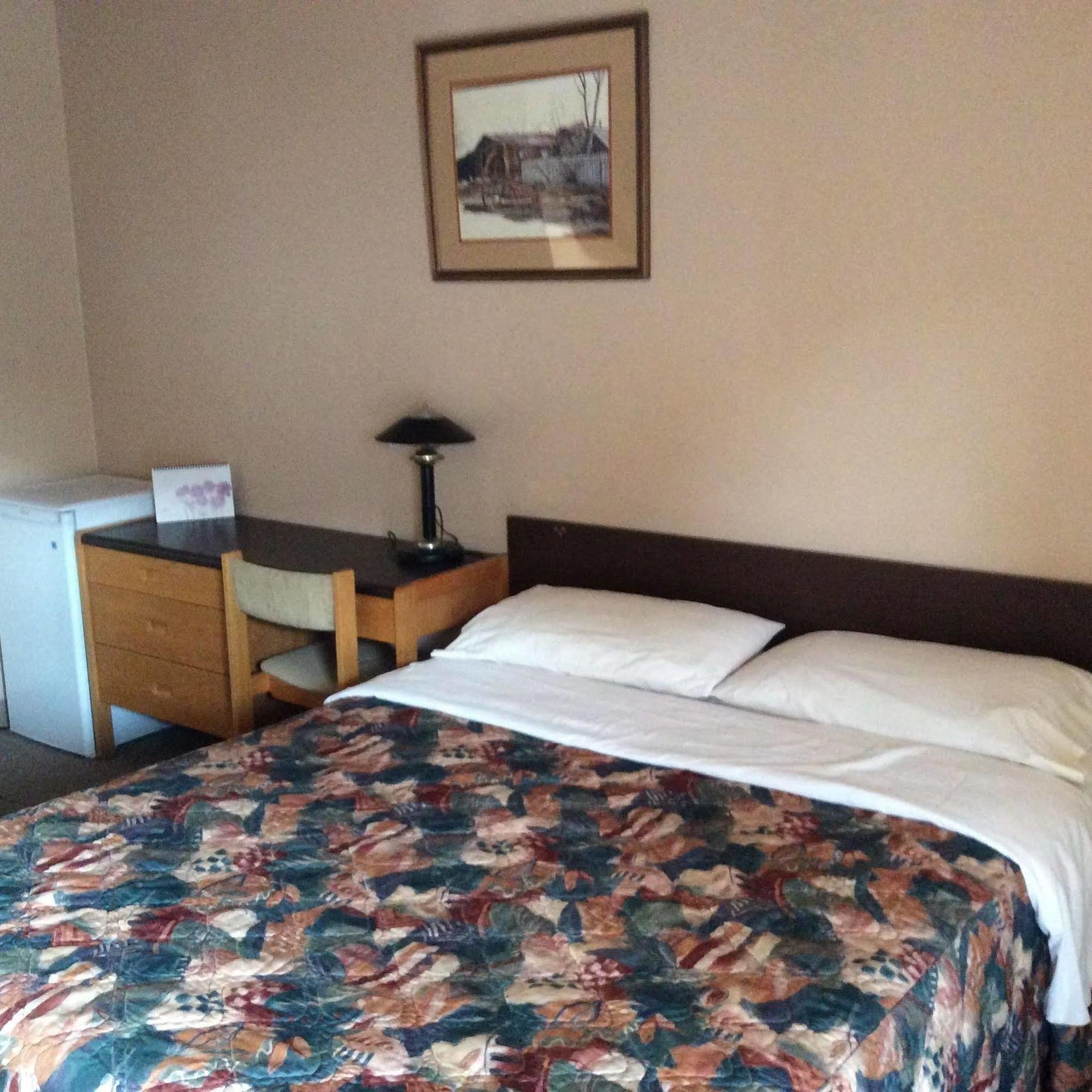 Parkwood Motor Inn Sundre Extérieur photo